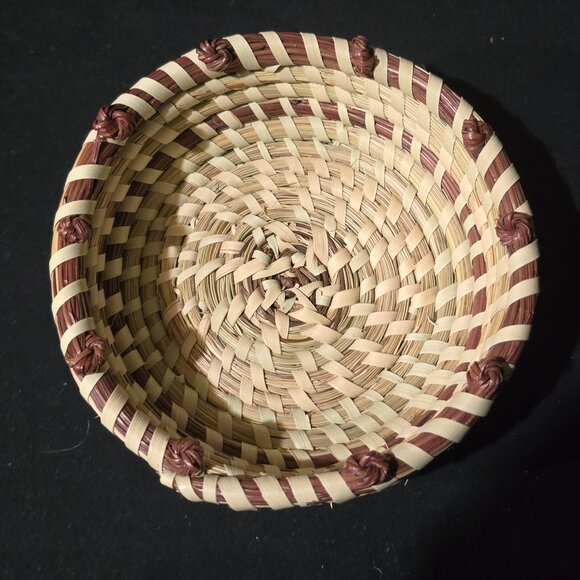 Signed Charleston SC Sweetgrass Basket - Nancy White - 6"W x 2"H - Picture 2 of 5